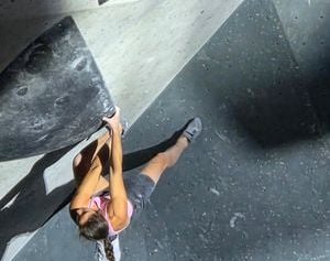 Bouldering-3